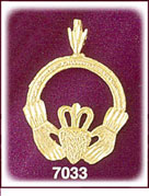 14Kt Gold Customary Irish Claddagh Pendant