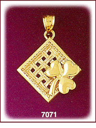 14Kt Gold Shamrock Pendant Over Lattice Square