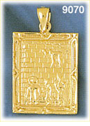 14K Gold Jewish Medallion Pendant